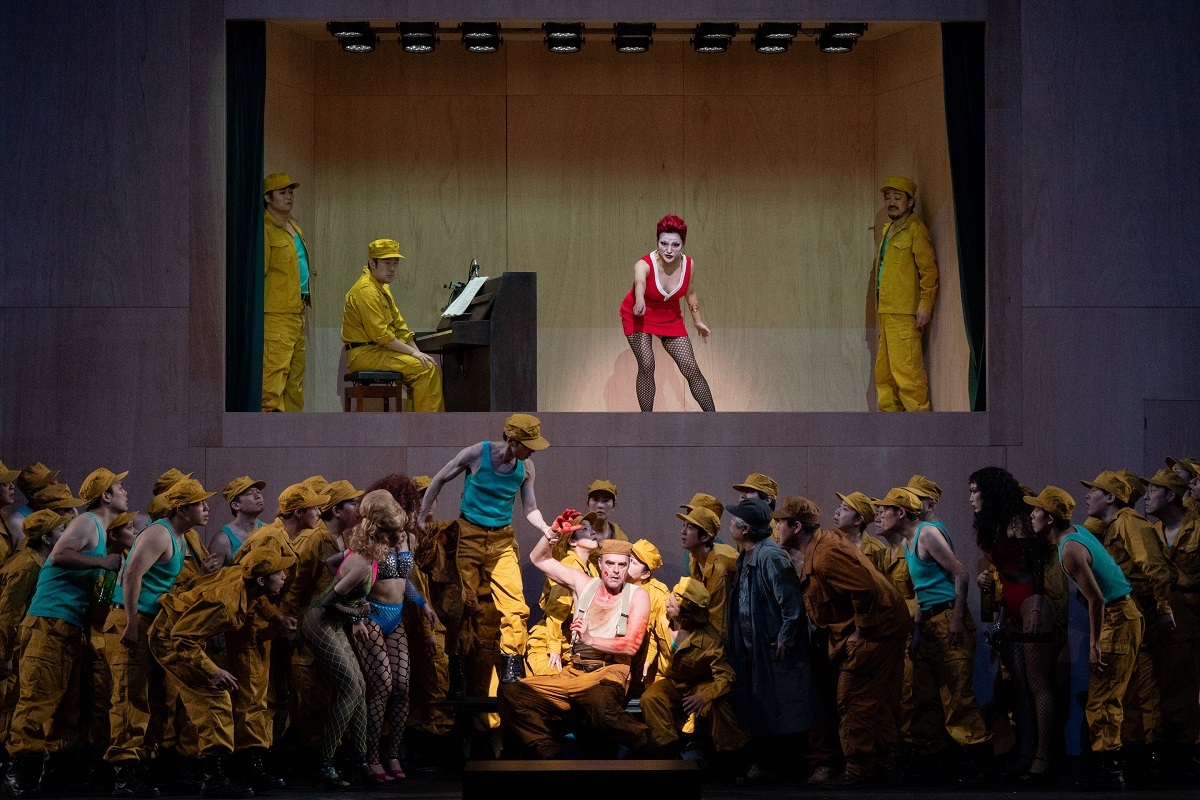 新国立劇場2025ヴォツェックTOP撮影:堀田力丸 提供:新国立劇場