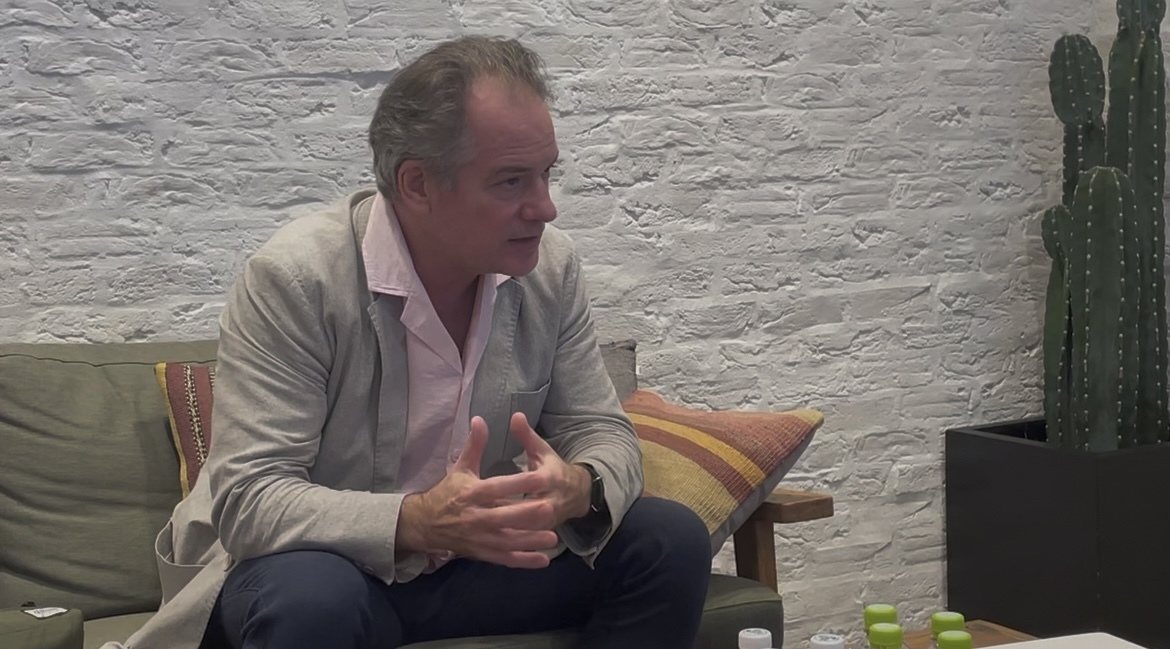 パユ インタビューのようす