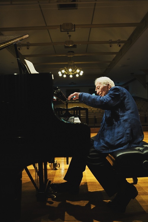 先行】舘野泉 ピアノ・リサイタル 〜90歳バースデー・コンサート｜ぴあ
