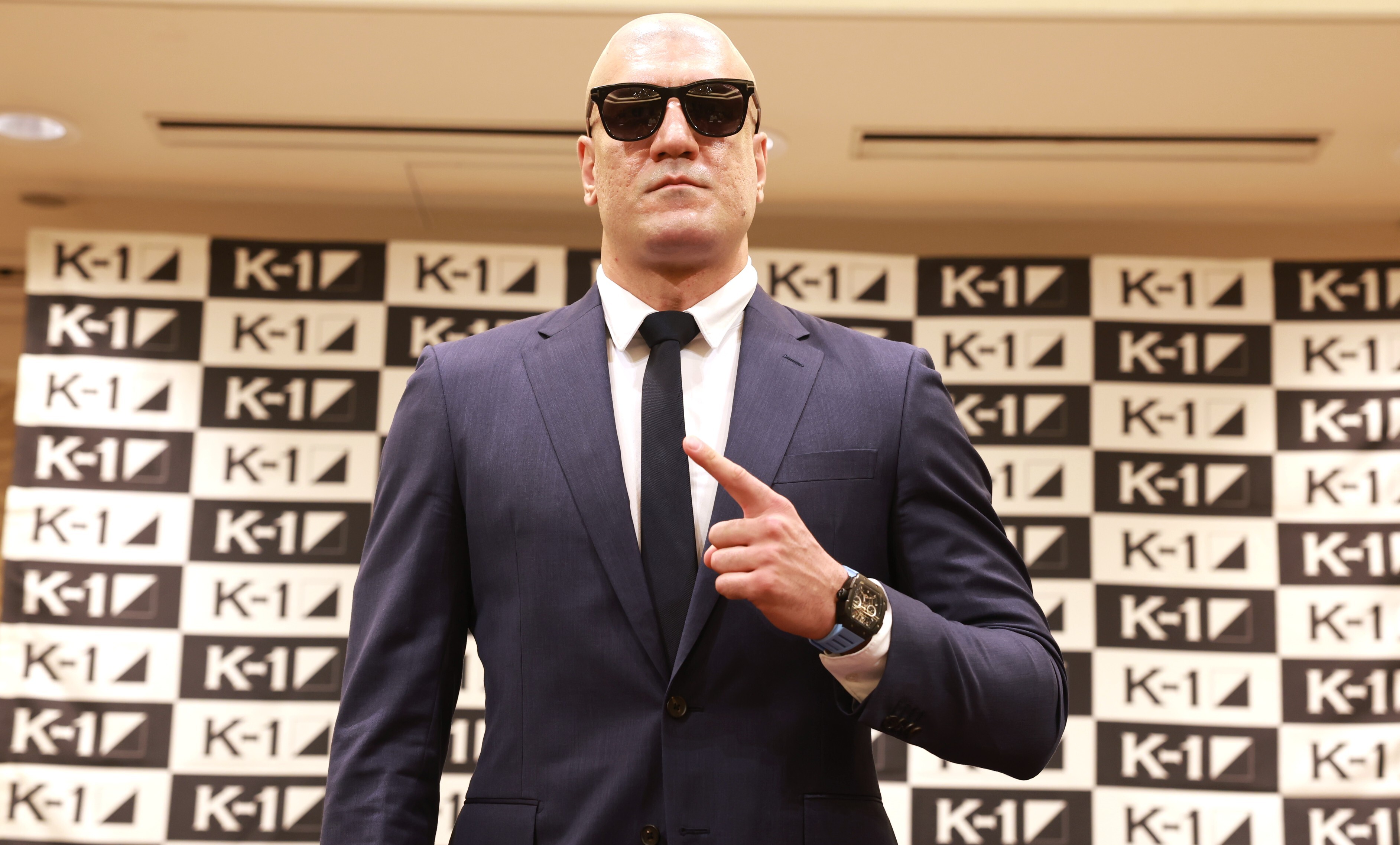 シナ・カリミアンがMMAマッチでアメリカ選手と激突！「かつての重量級を彷彿とさせる試合を見せる」＝9.7K-1代々木第二