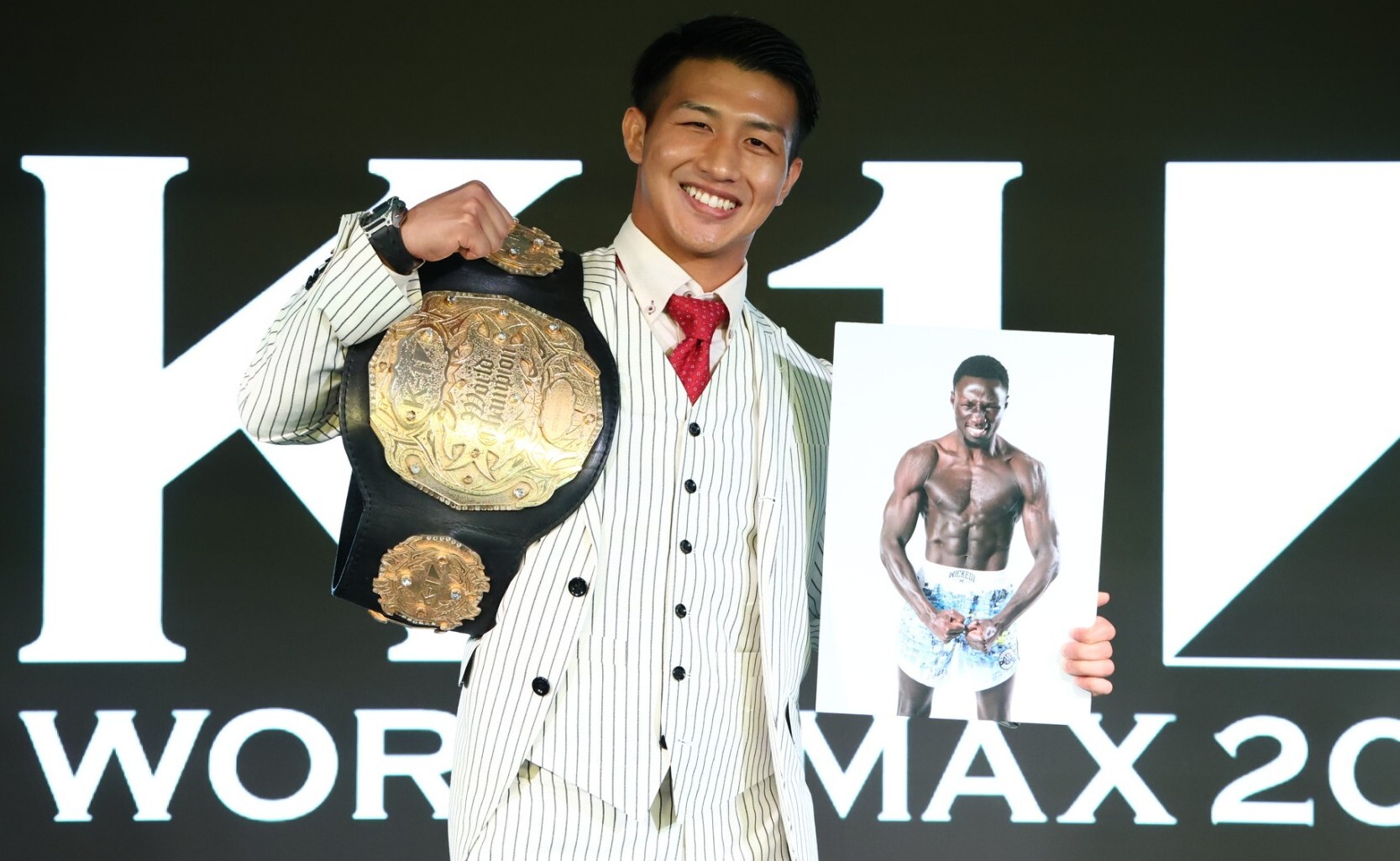 王者・朝久泰央、最強挑戦者カマラと対戦で王座陥落ピンチ？「彼が優れてるところは何一つない」＝9・12 K-1代々木第二